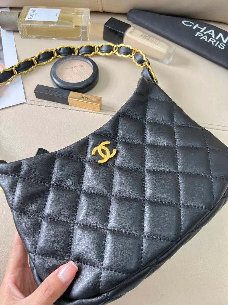 Hobo Handbag L158845