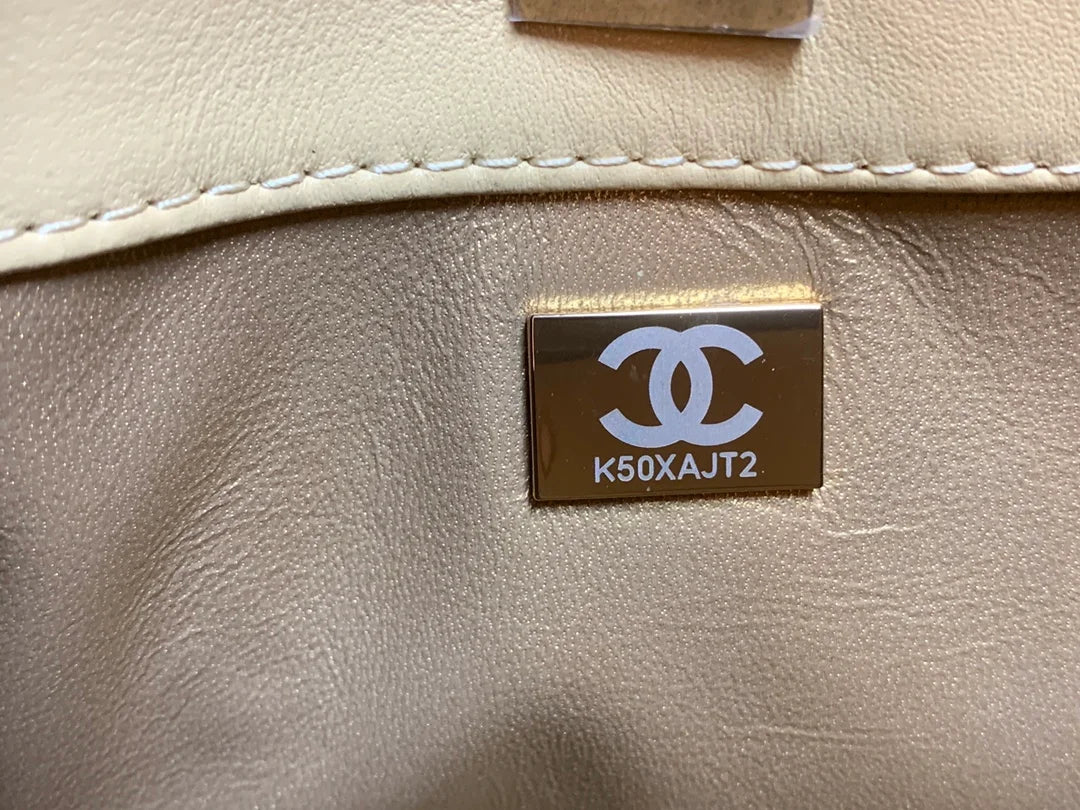 Beige Hobo Handbag P591