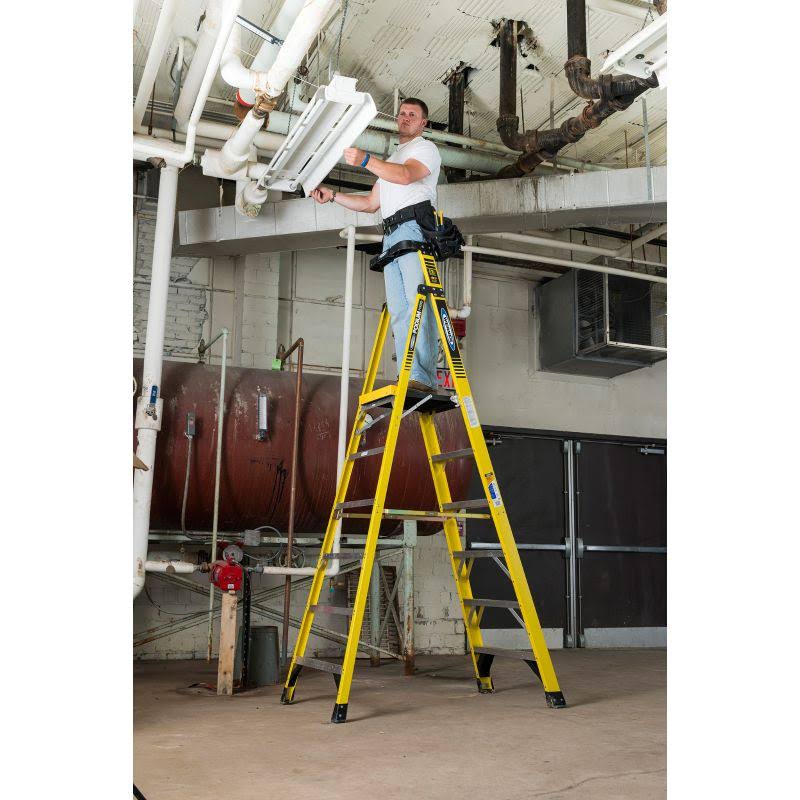 Podium 8-ft Fiberglass Type IAA Step Ladder Y53878