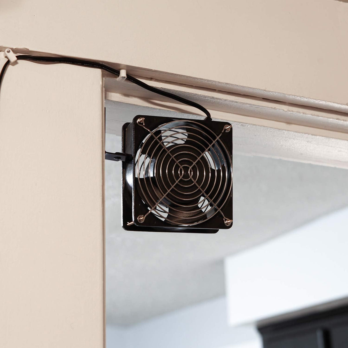 Doorway Fan N706