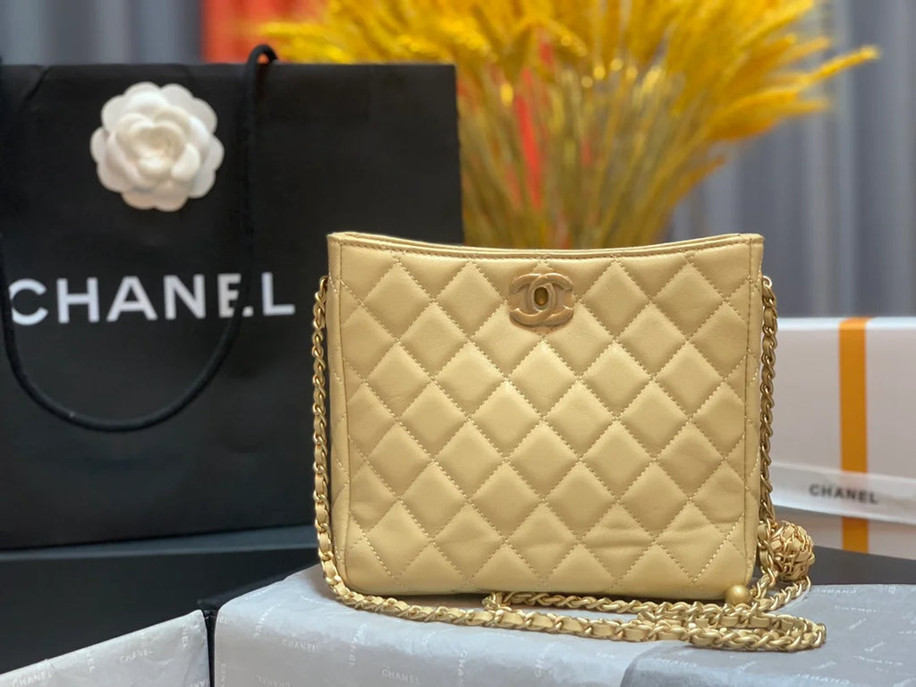Beige Hobo Handbag P591