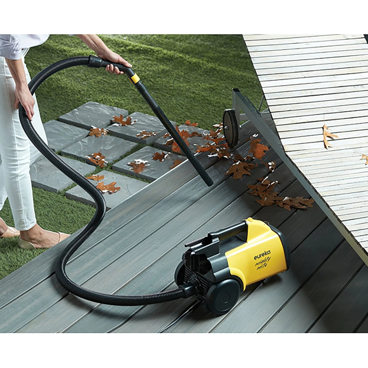 Bagged Canister Vacuum O4762