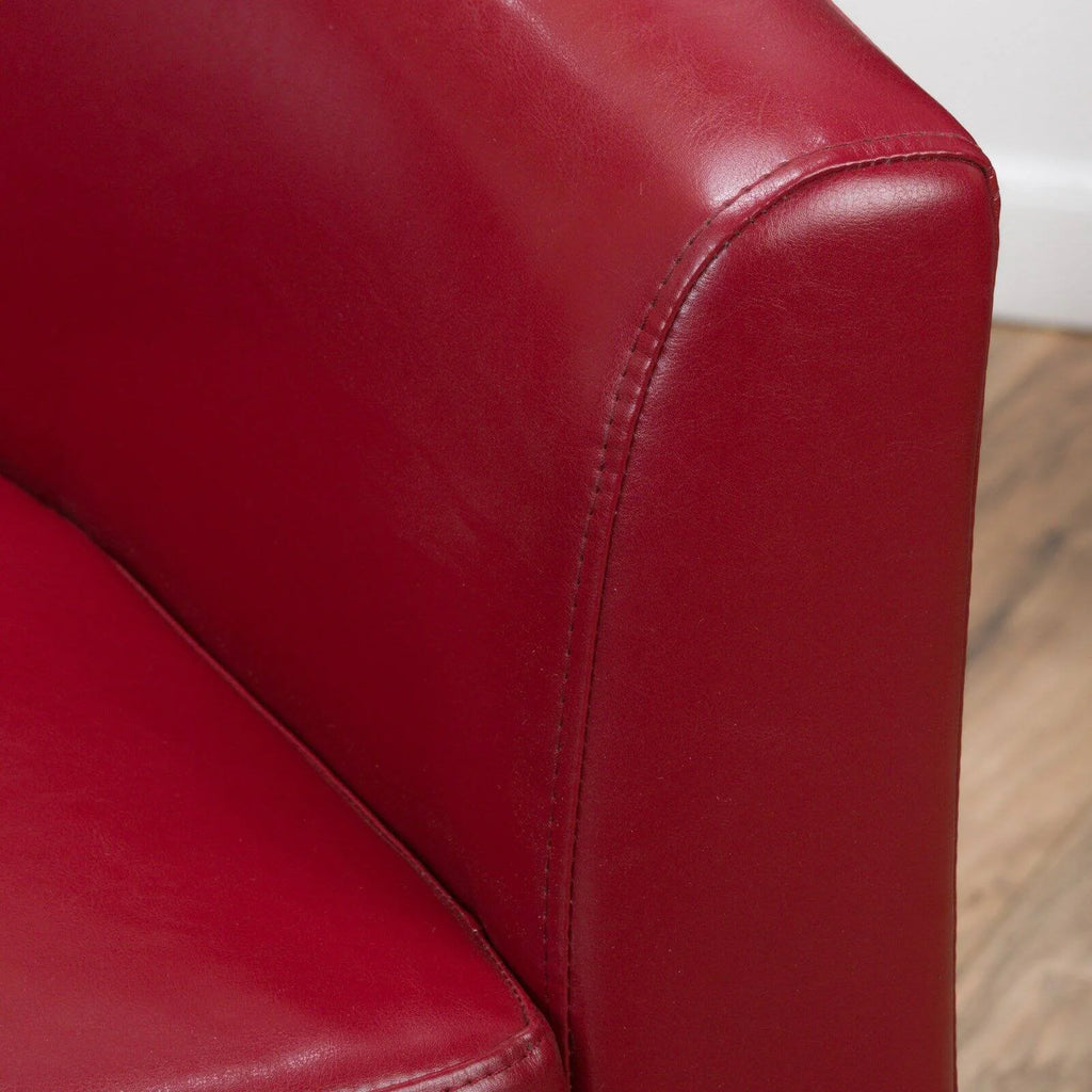 Barrel Club Chair with Swivel Seat F9767