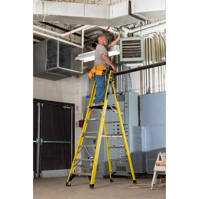 Podium 8-ft Fiberglass Type IAA Step Ladder Y53878