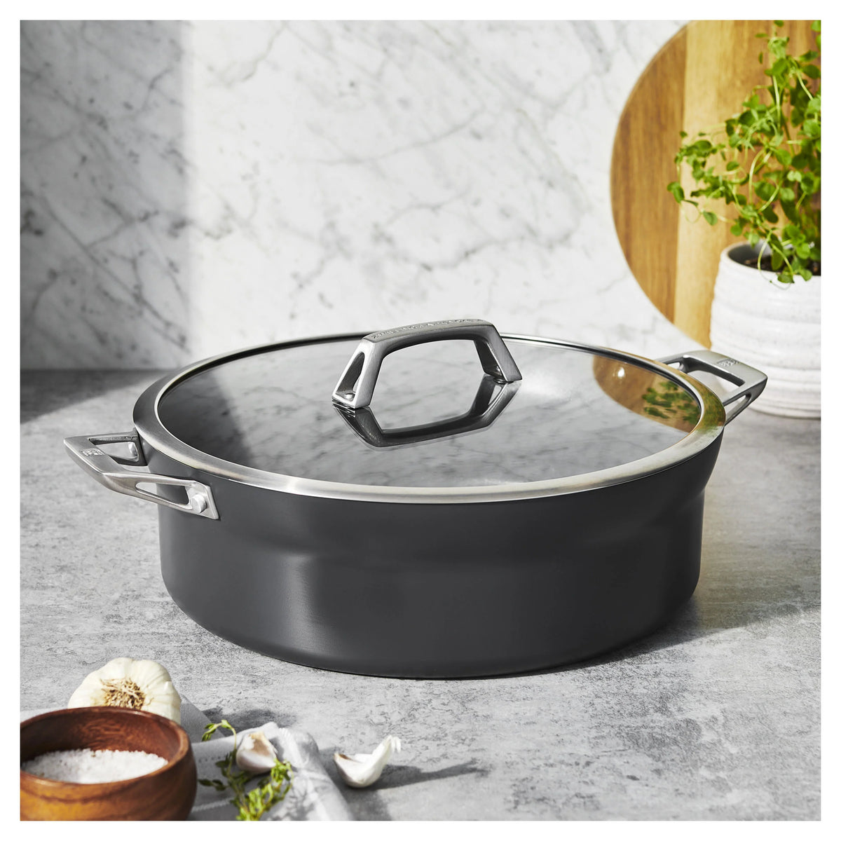 8.5 Qt Aluminum Hard Anodized Non-Stick Dutch Oven O48860